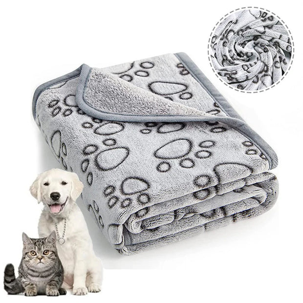 Soft Fluffy Pet Blanket – Cute Cartoon Pattern for Cats & Dogs