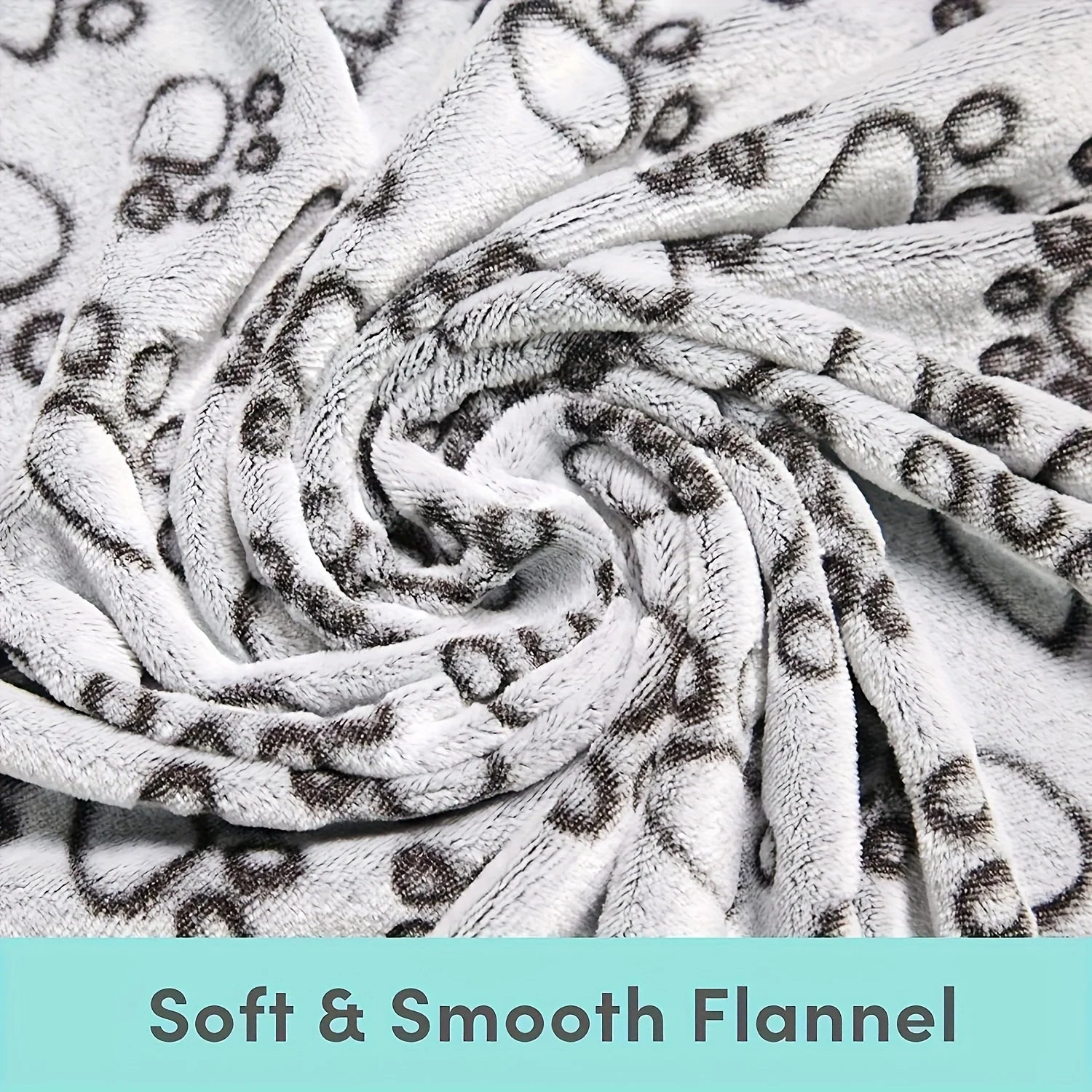 Soft Fluffy Pet Blanket – Cute Cartoon Pattern for Cats & Dogs